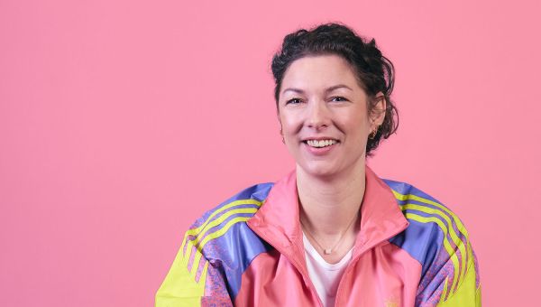 Verhaal van Kelly: “Omdat ik constant verander en daar okay mee ben, past  de term ‘queer’ bij me.”