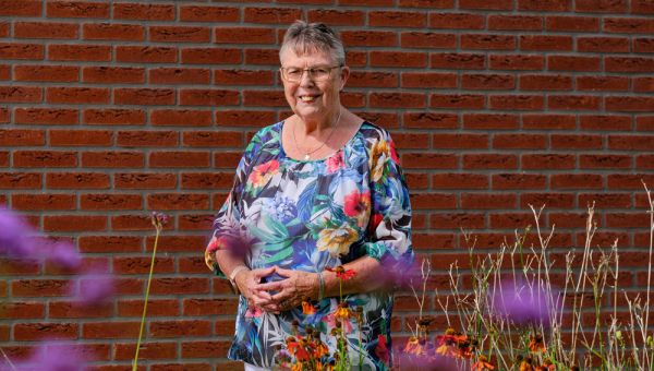 Verhaal van Ellie: “Ik ben trots op De Roze Schakel, want hoe leuk is het als je met elkaar jezelf kunt zijn?”